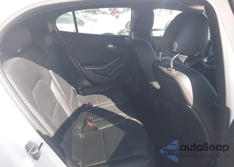 2020 Mercedes-Benz Gla 250 z USA, uszkodzony, nr VIN W1NTG4EB0LU031247